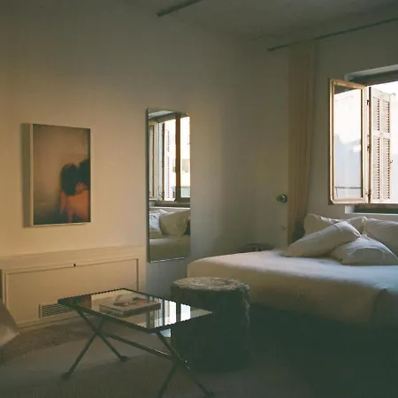 Mona Hotel
