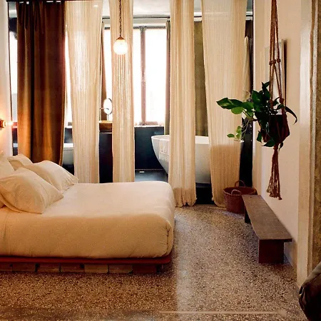Hotel Mona 5*