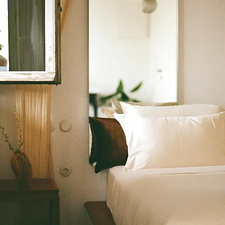 Hotel Mona